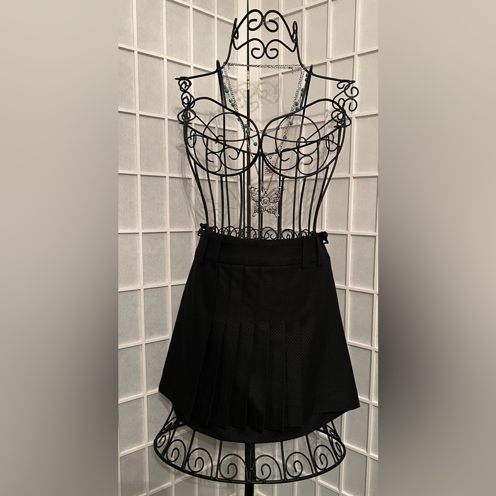 BEBE Pintuck Pleated Black Skirt